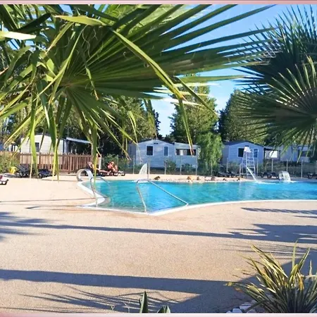 キャンプ場 Les Sables Du Midi, *