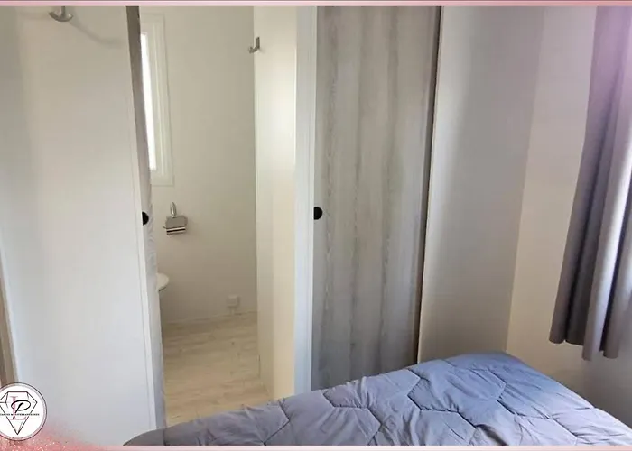 Les Sables Du Midi, *