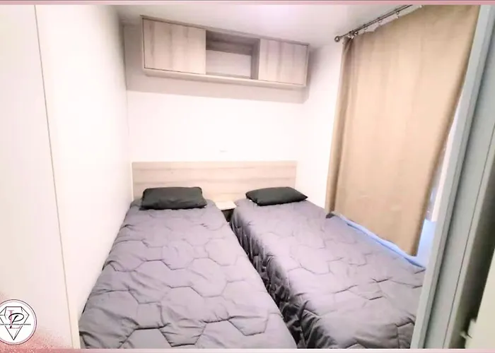 Les Sables Du Midi, Parque de Campismo